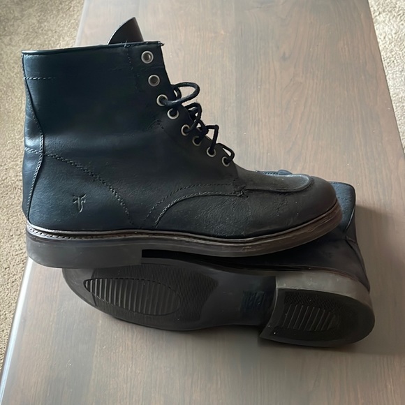 Like New Men’s Frye Wallace Lace-Up Boots, Black Waxed Suede Leather, Size 11D - Picture 4 of 8